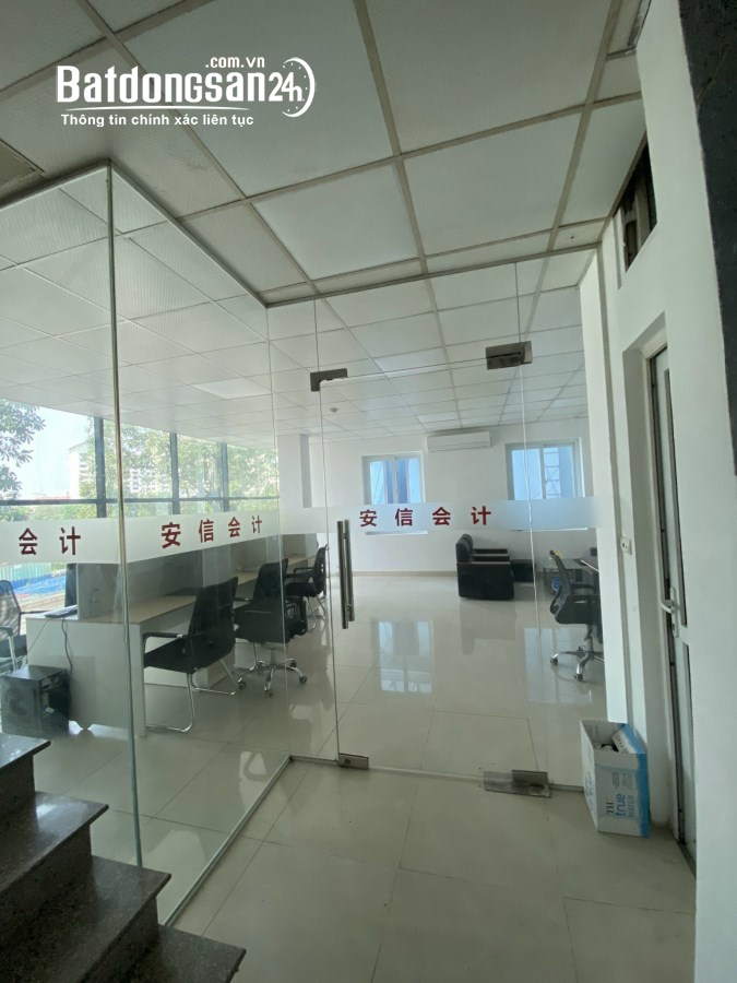 Bán nhà mặt phố Kim Mã 52m2 x 8T x MT 8.2m x 43 tỷ.Thang máy.Kinh doanh