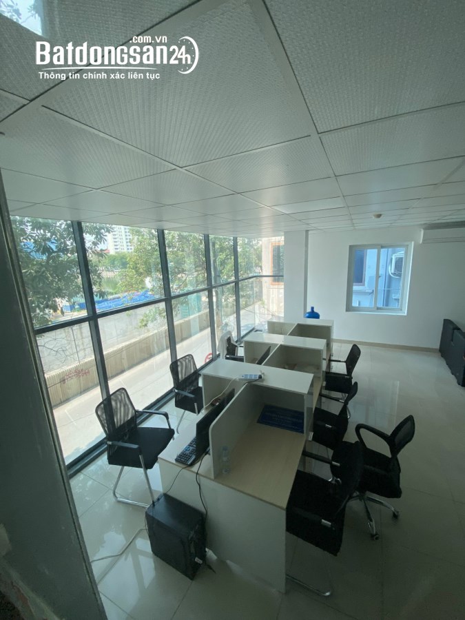 Bán nhà mặt phố Kim Mã 52m2 x 8T x MT 8.2m x 43 tỷ.Thang máy.Kinh doanh