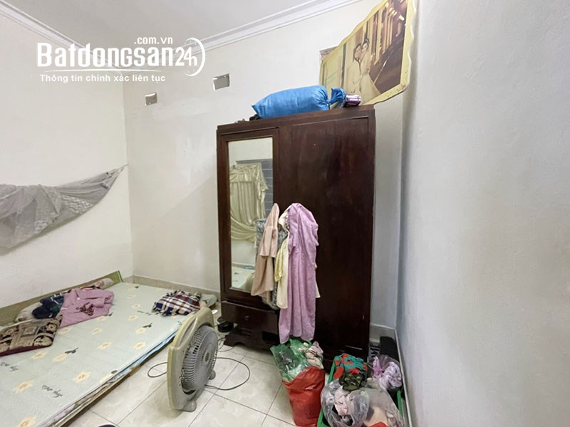 Cần bán 40m2 nhà 2,5 tầng ngõ 26 Kẻ Tạnh. Cách 30m ra mặt đường ô tô tránh