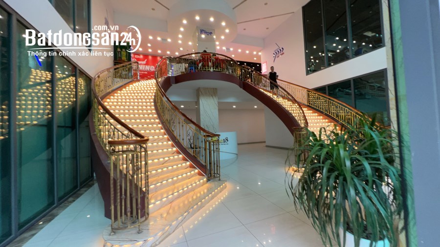 BÁN CĂN HỘ CC NGUYỄN VĂN CỪ, LÔ GÓC 113M, NỘI THẤT NHẬP KHẨU, GẦN CẦU CHƯƠNG DƯƠNG.