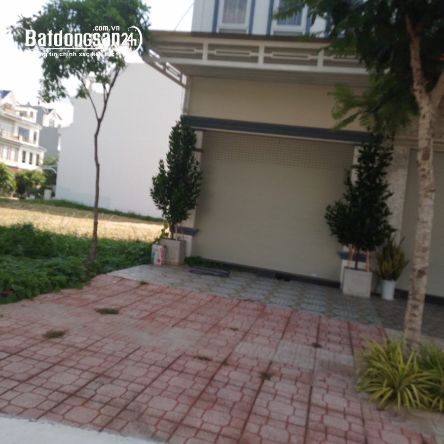 Bán nhà mặt phố Đường ĐT 830, Thị trấn Bến Lức, Huyện Bến Lức