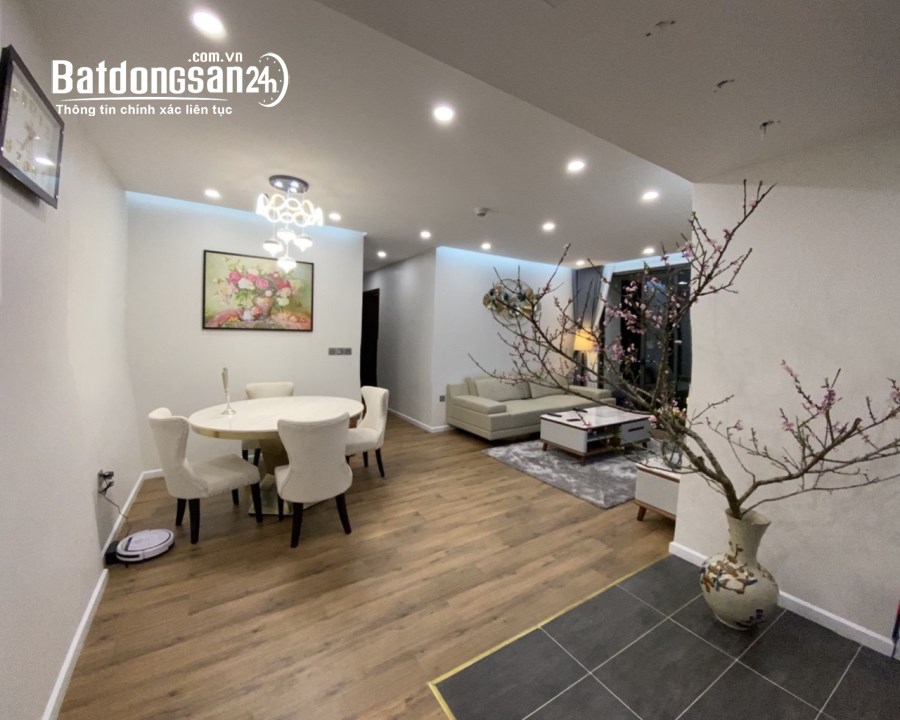 Vợ chồng em cần bán căn hộ tòa D ( DT 83m2) viw Hồ Tây chung cư 6Th Element quận Tây 