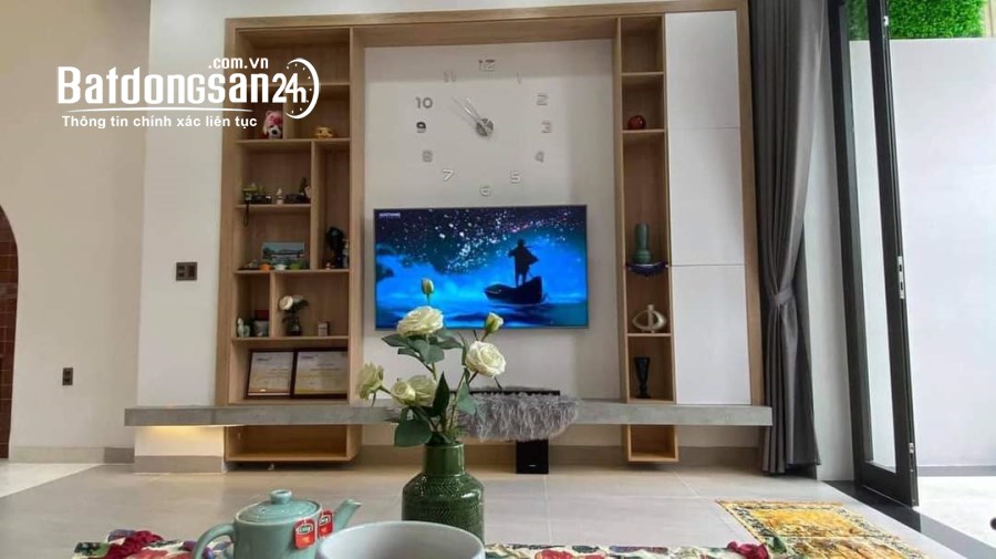 Bán gấp nhà gần chợ Bình Chánh 5x18 1 trệt 1 lầu SHR 850tr