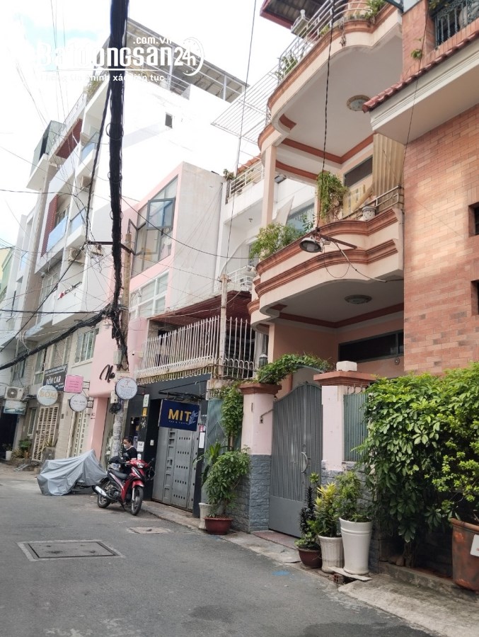 Bán nhà HXH, ngay mặt tiền Hoa Lan, P2, Phú Nhuận.DT:5,8x18, 1 tr 2 lầu, giá:16 tỷ