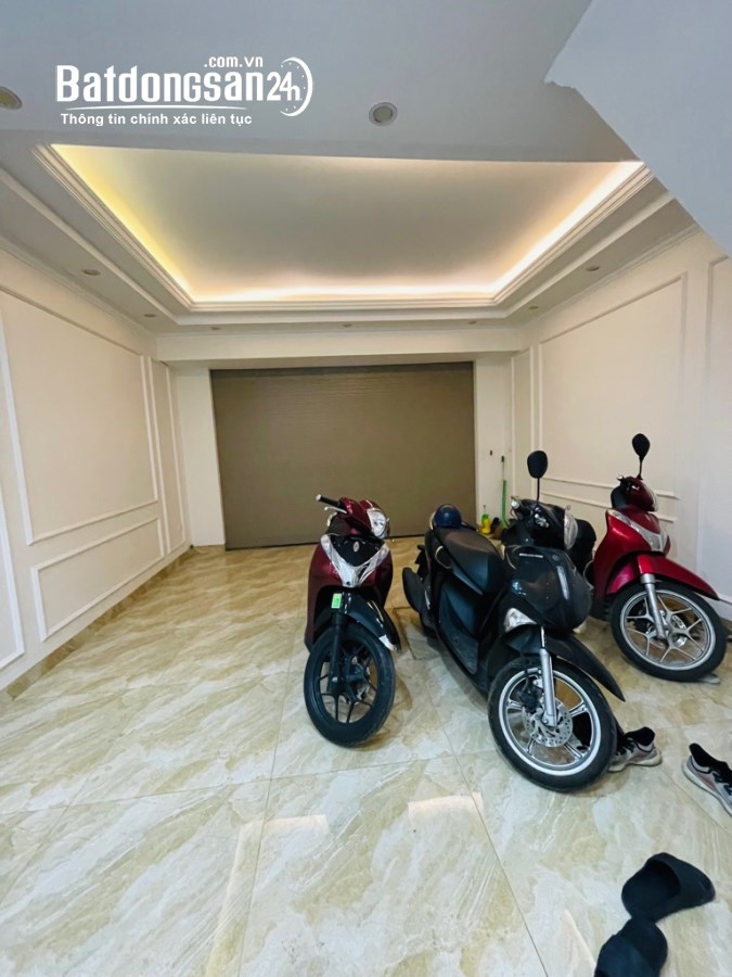 Bán nhà mặt phố Đường Hoa Bằng, Quận Cầu Giấy