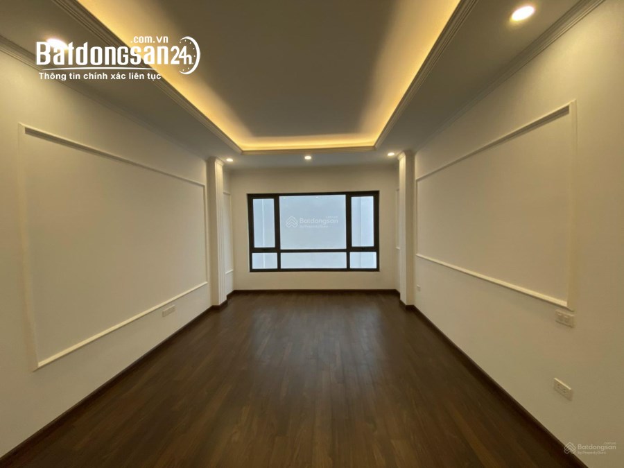 Cực hiếm 7,5 tỷ có ngay căn nhà 30m2 x 6 tầng xây mới phố Nguyễn Phong Sắc, Nghĩa Tân
