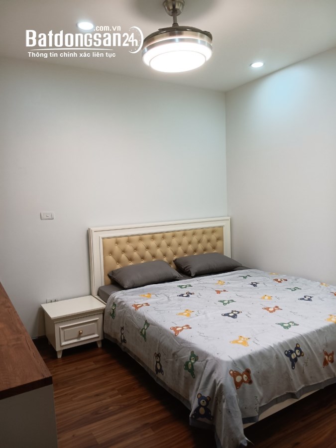 Cho thuê CHCC Vinata Tower 289 Khuất Duy Tiến, Cầu Giấy 87m 3PN full đồ giá 18 triệu