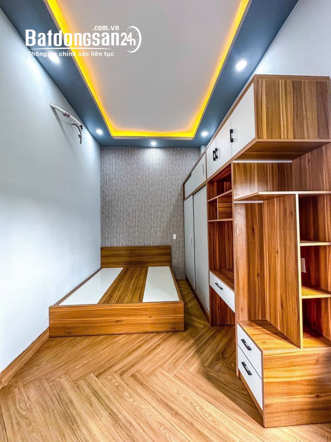 NHÀ LẦU TRỤC CHÍNH HẺM LIÊN TỔ 3-4 ĐƯỜNG NGUYỄN VĂN CỪ - GẦN ĐẠI HỌC Y DƯỢC CẦN THƠ