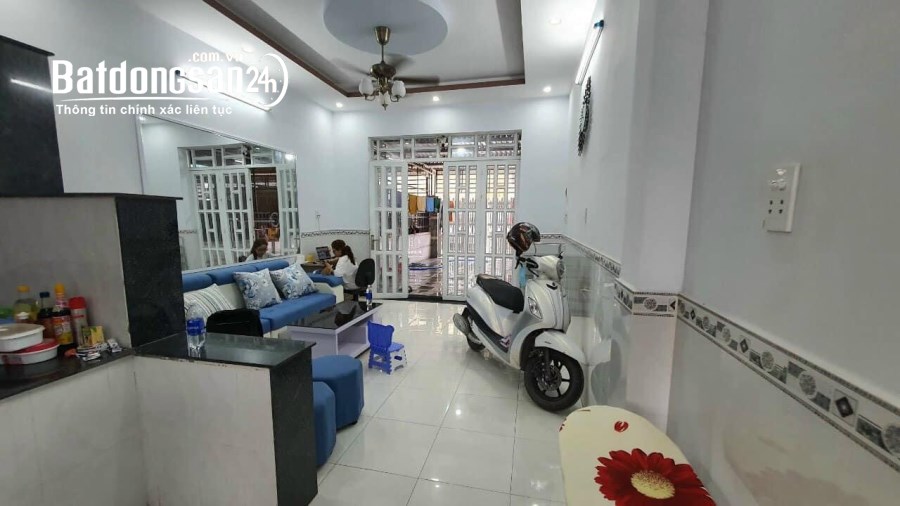 Bán nhà 3 tầng Lê Văn Việt, Tăng Nhơn Phú A, Quận 9, Thủ Đức. Giá 4.5 tỉ.