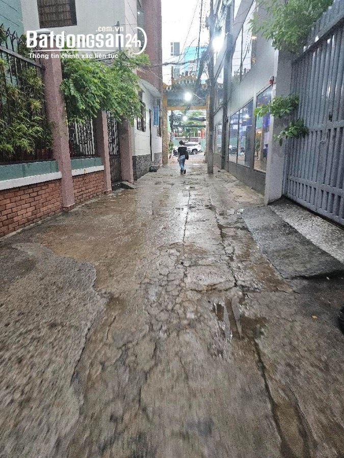 Bán nhà Đường Cách Mạng Tháng Tám, Phường 13, Quận 10