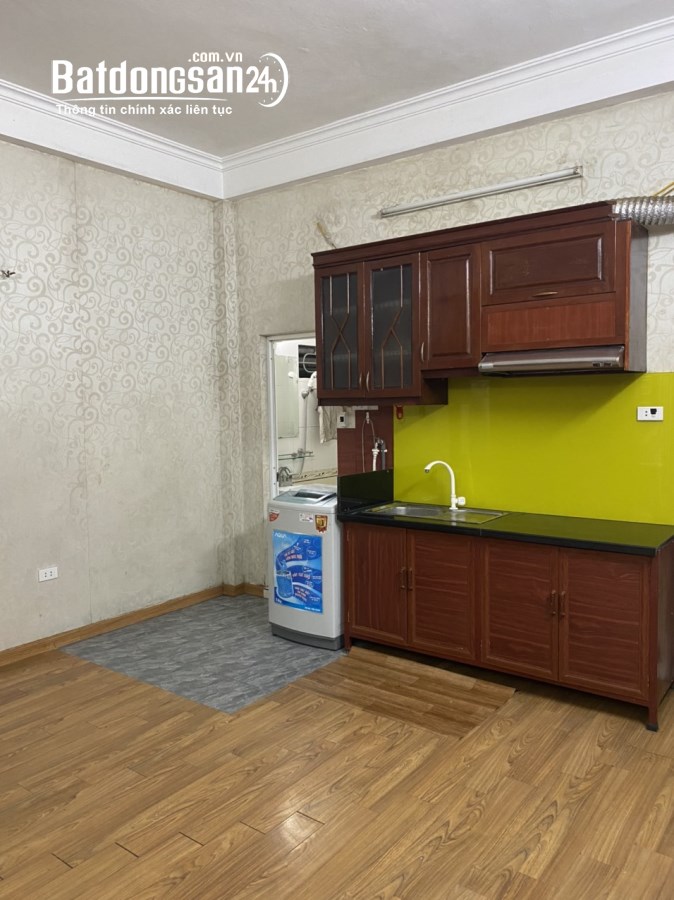 Cho thuê căn hộ studio full đồ 50m2 sạch thoáng ở 225 Quan Hoa HN 6tr/th