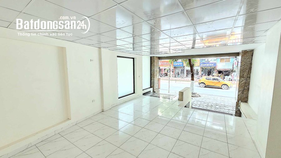 Nhà mặt phố Lạc Long Quân tổng lô góc mặt tiền 6m