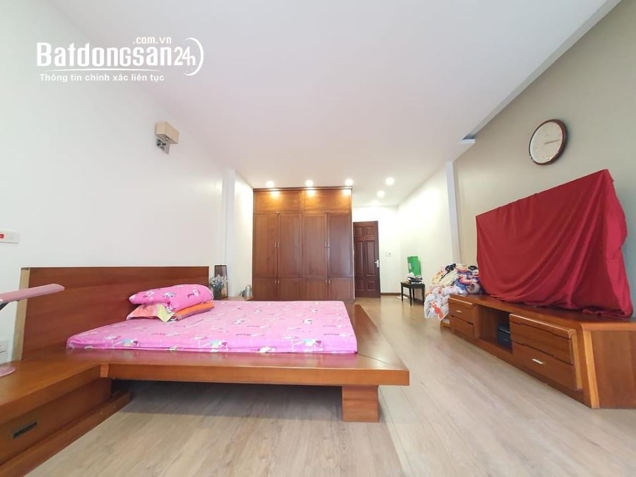 BáBán nhà PL đường vỉ hè ô tôn nhà mặt phố Phố Hào Nam, Phường Nam Đồng, Quận Đống Đa
