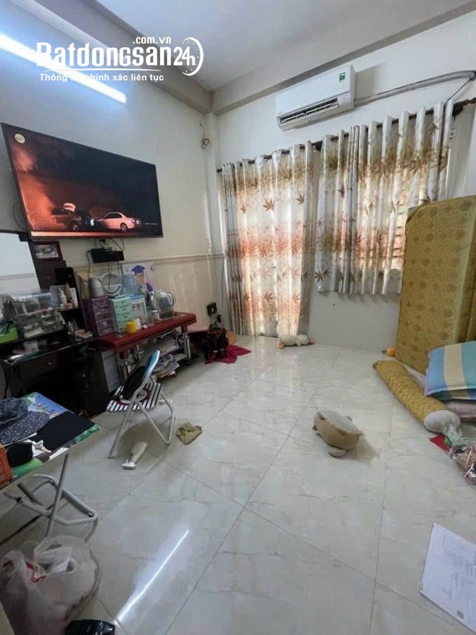 Bán nhà mặt phố Đường Trường Sa, Phường 13, Quận 3