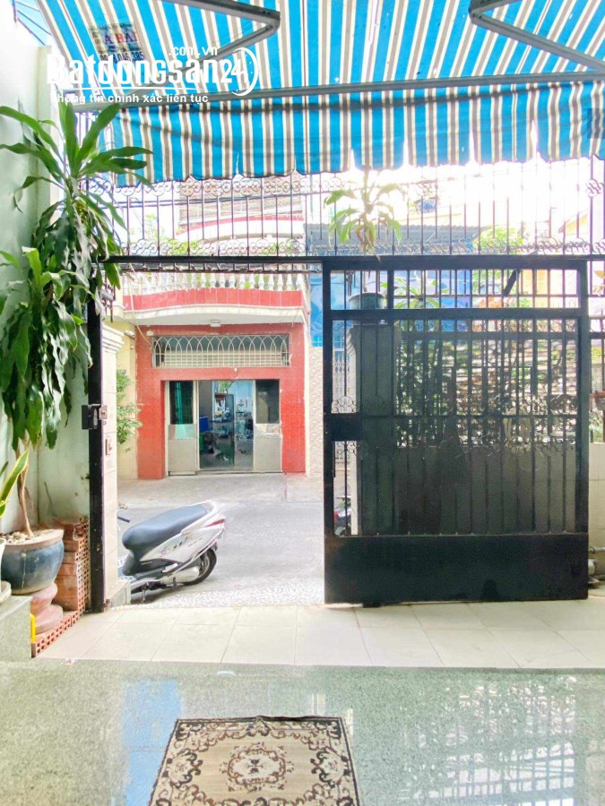 Bán gấp nhà Phường 6 quận Tân Bình-HXH-80m2-4 tầng giá 9.7 tỷ.