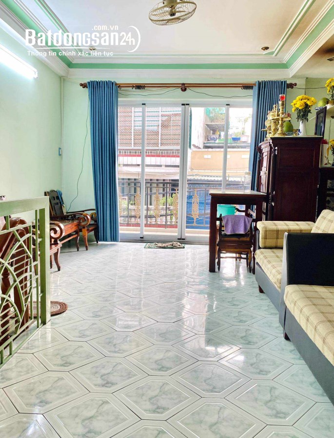 Bán gấp nhà Phường 6 quận Tân Bình-HXH-80m2-4 tầng giá 9.7 tỷ.