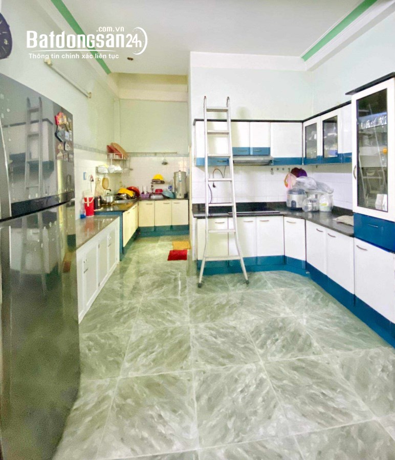Bán gấp nhà Phường 6 quận Tân Bình-HXH-80m2-4 tầng giá 9.7 tỷ.