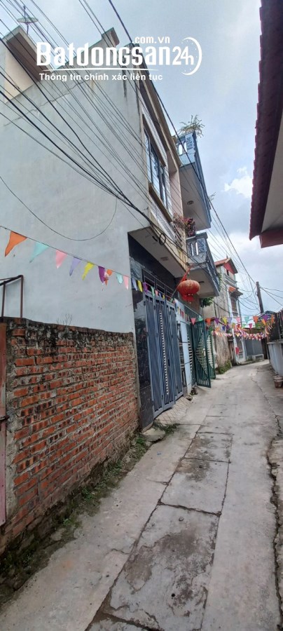 Nhà 3 tầng Biên Giang Hà Đông 44m oto đỗ cửa gần chợ và trường học giá 2,52 tỷ 