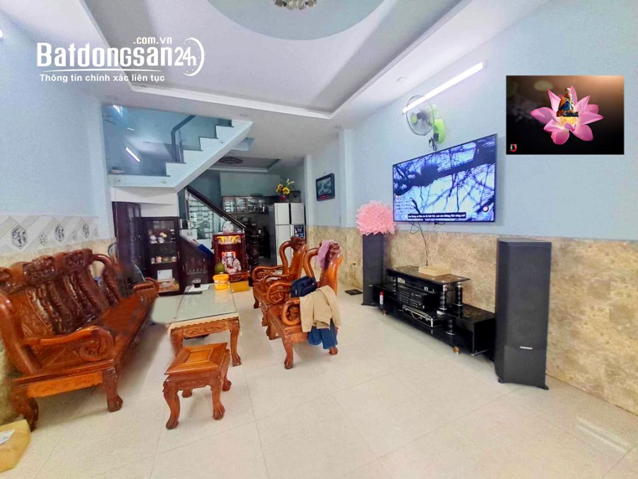 Phan Huy Ích Sát Bên Emart Hẻm Trước Nhà 7m, Nhà Đẹp Mê Ly DT 4,2x13 Chỉ 3,8 Tỷ 