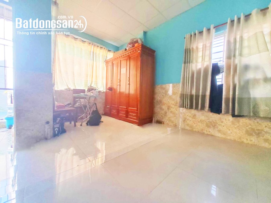 Phan Huy Ích Sát Bên Emart Hẻm Trước Nhà 7m, Nhà Đẹp Mê Ly DT 4,2x13 Chỉ 3,8 Tỷ 
