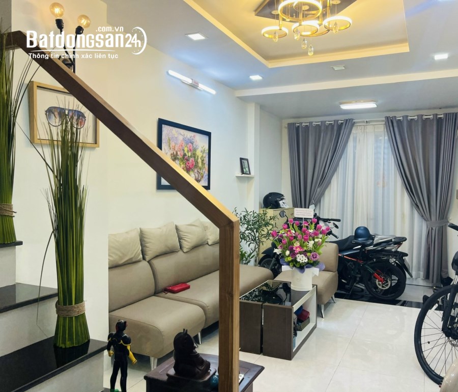 Bán nhà Đường Lạc Long Quân, Phường 10, Quận Tân Bình