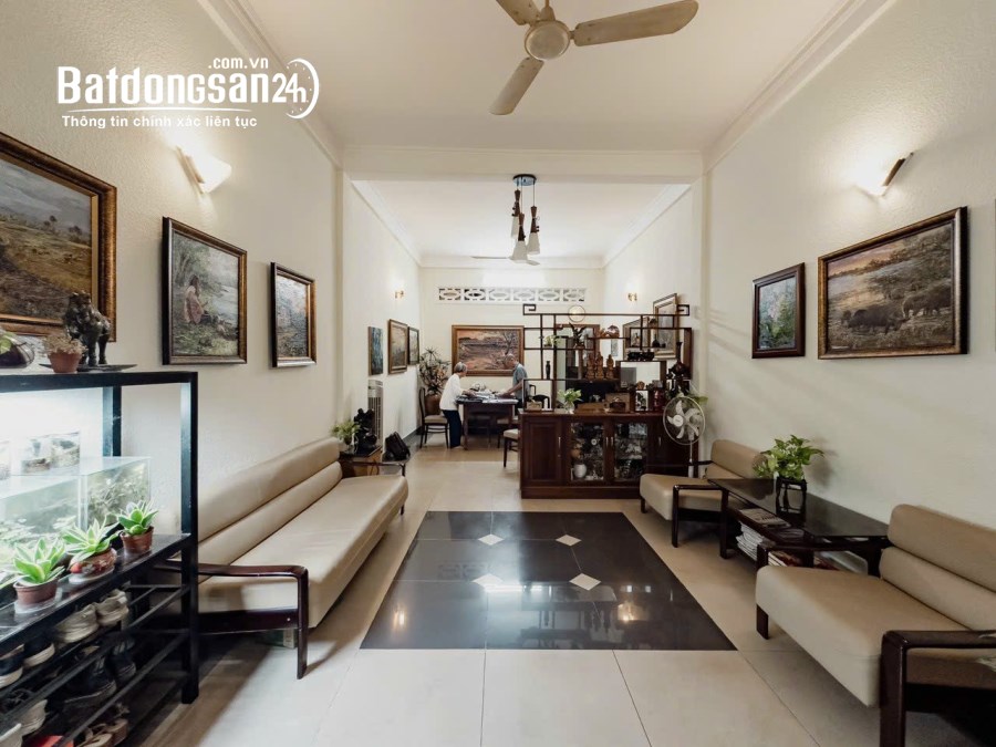 Bán nhà ngay chợ Tân Định, Q1.Dt:4x19, 1 trệt 1 lầu, giá:14 tỷ
