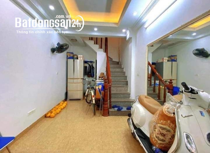 Cho thuê nhà Ngọc Hà Ba Đình  25m x 5T - 3 ngủ, 4vs - giá 12 triệu - NHÓM, gia đình