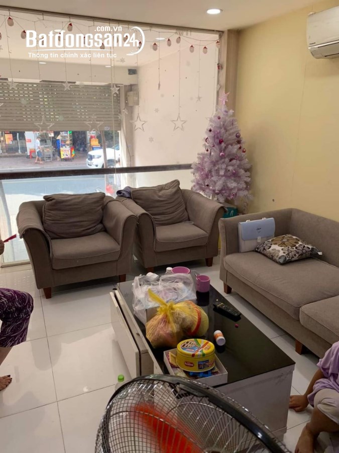 Bán Nhà Mặt Tiền Đồng Đen, Víp Tân Bình, 60m2, 5 Tầng, Nội Thất Cao Cấp, Nhỉnh 16 Tỷ 