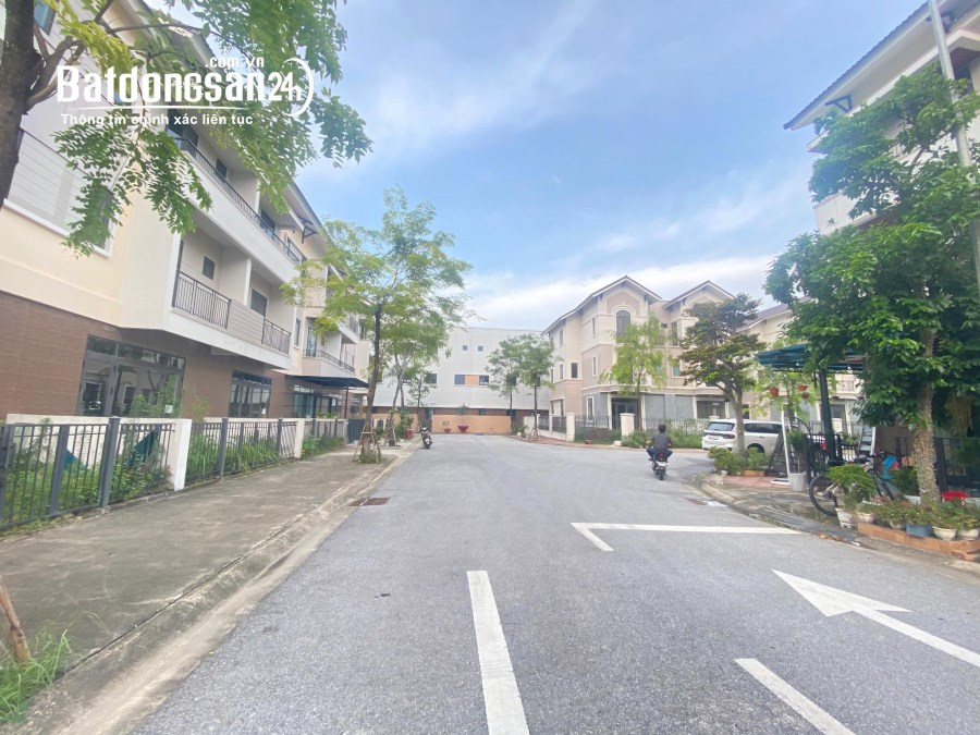 Bán nhà mặt phố Centa City, Đường Hữu Nghị, Thị xã Từ Sơn
