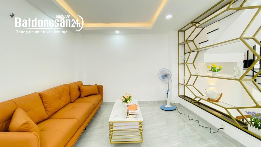 Ngộp bank cần bán gấp căn nhà 4 lầu mới xây, HXH Lê Đức Thọ, 52m2, giá 6ty950 (TL)
