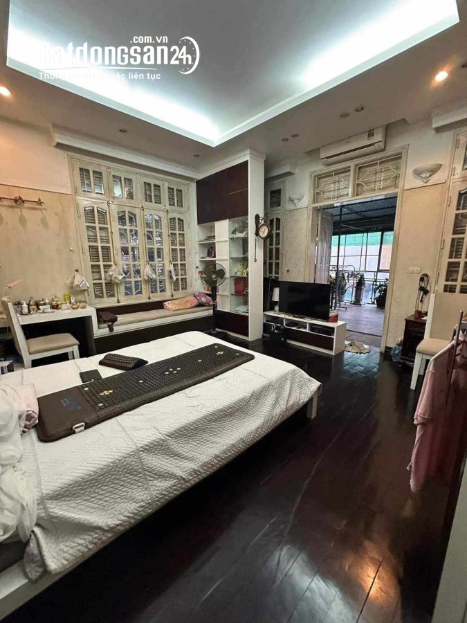 Bán nhà 125m2 Đường Bưởi nhỉnh 28 tỷ xây 5T, MT6.5m vỉa hè lô góc khu VIP Ba Đình