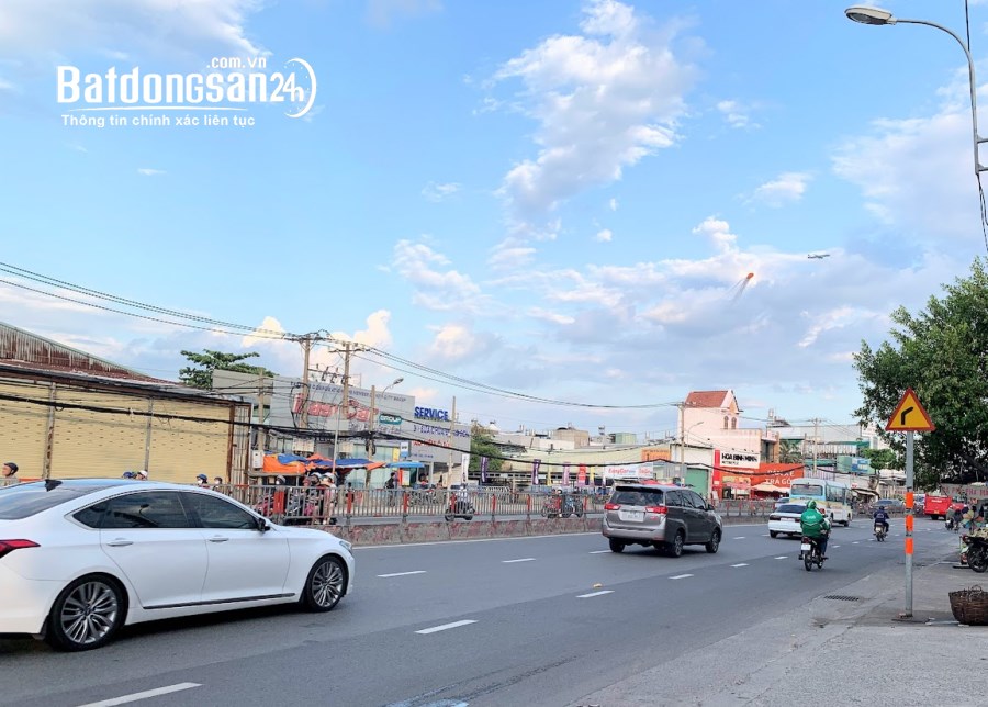 (Thủ Đức)bángấp nhà mặt tiền QL13,430m2(14mx32m),33tỷ.