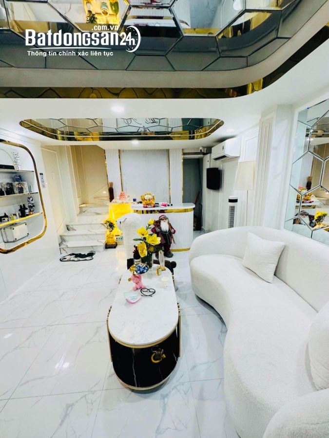 Nhà Nhỏ Xinh 3 tầng,Trần Đình Xu, Quận 1  Xe Hơi Đậu Cửa, Vị Trí VIP, An Ninh.