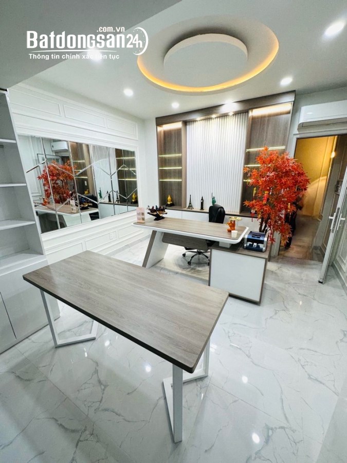 Nhà Nhỏ Xinh 3 tầng,Trần Đình Xu, Quận 1  Xe Hơi Đậu Cửa, Vị Trí VIP, An Ninh.
