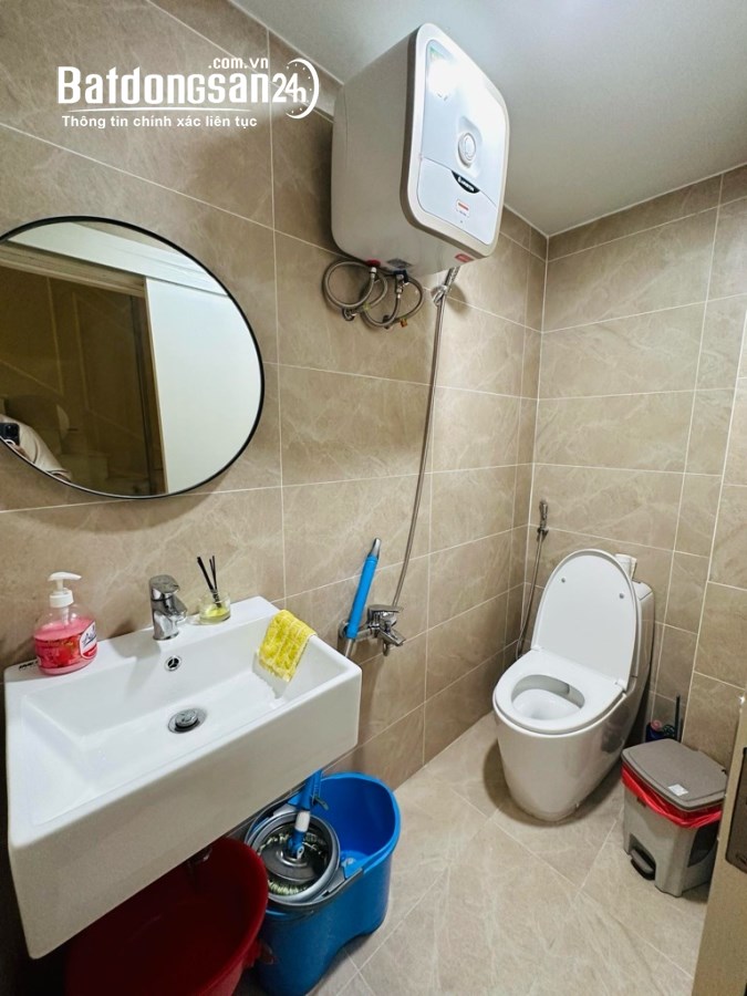 Nhà Nhỏ Xinh 3 tầng,Trần Đình Xu, Quận 1  Xe Hơi Đậu Cửa, Vị Trí VIP, An Ninh.