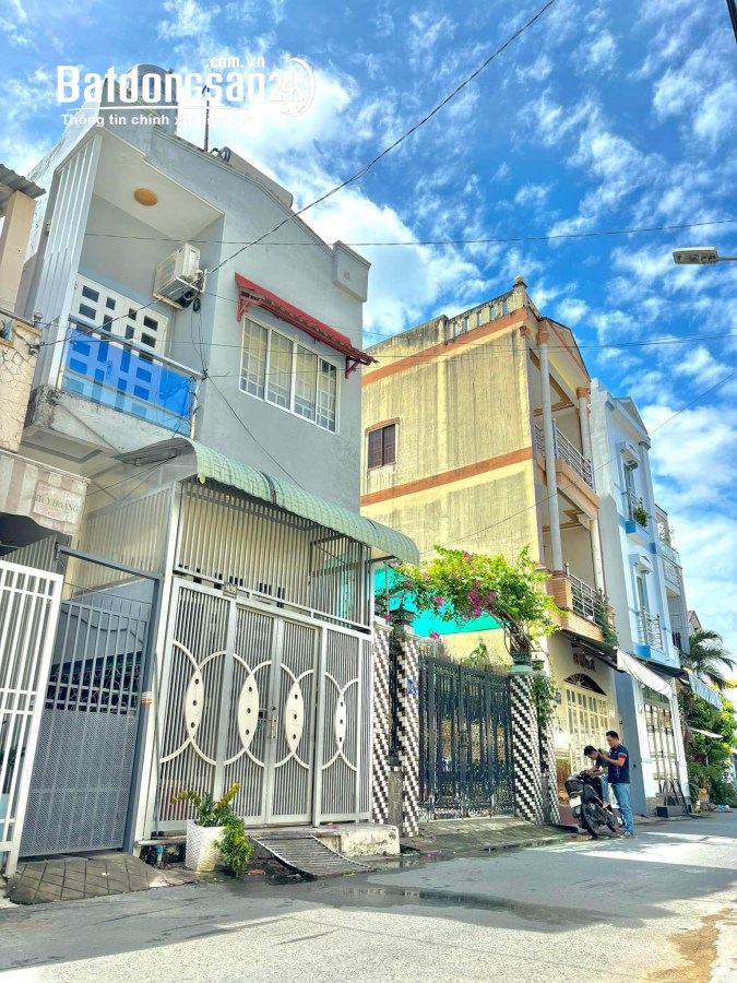 NHÀ TRỆT LẦU ĐÚC - TRỤC CHÍNH HẺM 72B ĐƯỜNG NGUYỄN THỊ MINH KHAI – SÁT BÊN CHỢ TÂN AN