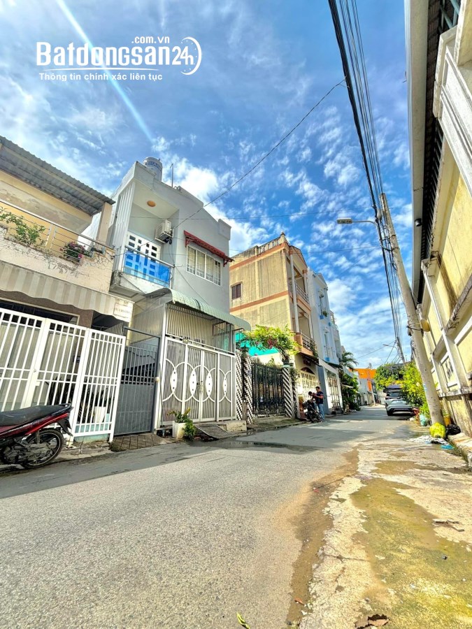 NHÀ TRỆT LẦU ĐÚC - TRỤC CHÍNH HẺM 72B ĐƯỜNG NGUYỄN THỊ MINH KHAI – SÁT BÊN CHỢ TÂN AN