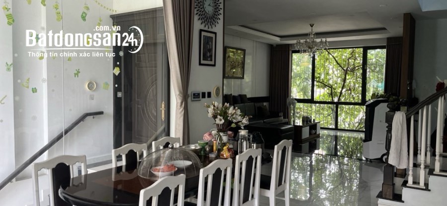 ĐẲNG CẤP BIỆT THỰ CỔ LINH 100M, MT7M, GARA, NGẬP TRÀN TIỆN ÍCH, SÁT BIỆT THỰ MINH TÂM