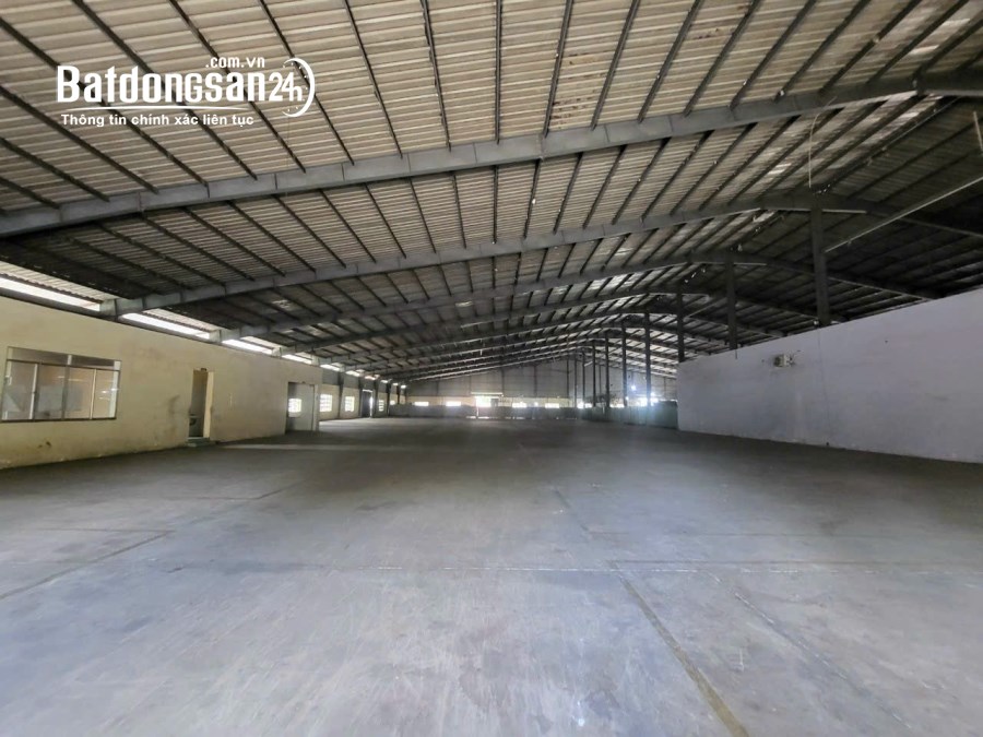 Cho thuê 2.450m2 Xưởng Tân Uyên , Gía : 55.000/ m2 , Rẻ nhất khu vực