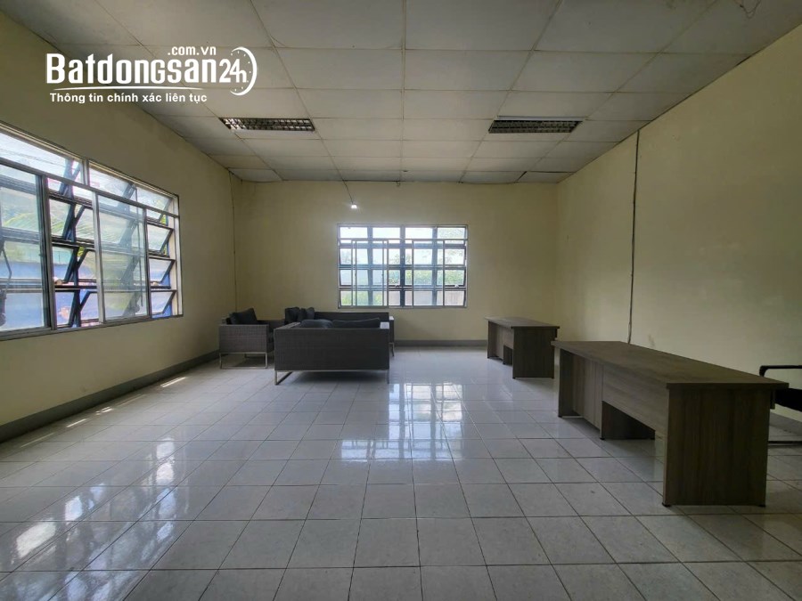 Cho thuê 2.450m2 Xưởng Tân Uyên , Gía : 55.000/ m2 , Rẻ nhất khu vực