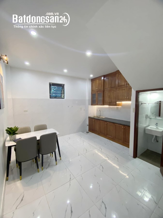 Bán căn nhà 3 tầng ngõ đường Điện Biên Phủ, TP HD, 40m2, mt 4.23m, 3 ngủ, hướng tây