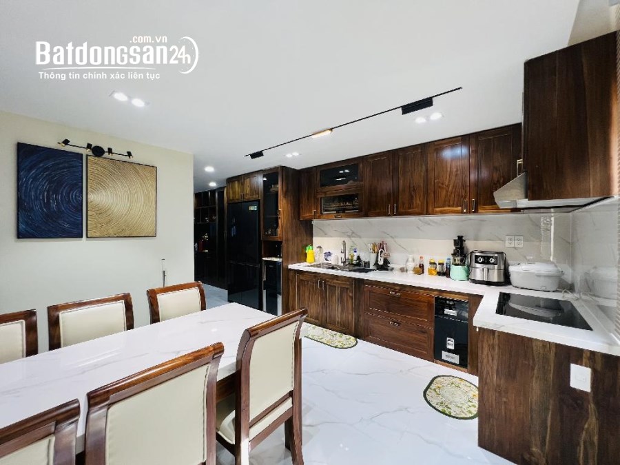 NHỈNH 7 TỶ-DT gần 70M2-4 TẦNG-5PN-HẺM XE HƠI-NGAY HỒ BƠI LAM SƠN-N.HÀ TRẦN BÌNH TRỌNG