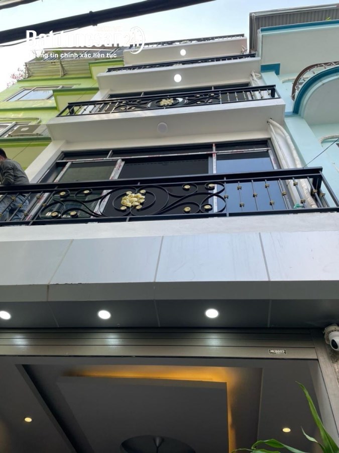 Bán nhà siêu phẩm Phạm Văn Đồng, Bắc Từ Liêm, nhà full nội thất, ngõ ô tô, gần Phố.