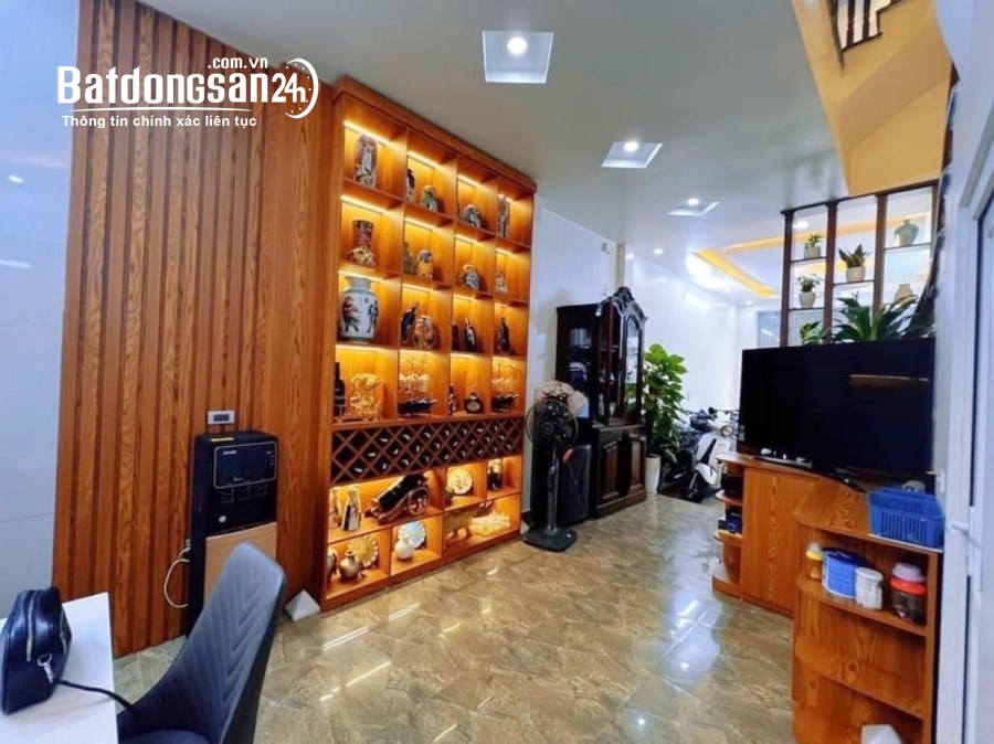 Bán nhà siêu phẩm Phạm Văn Đồng, Bắc Từ Liêm, nhà full nội thất, ngõ ô tô, gần Phố.