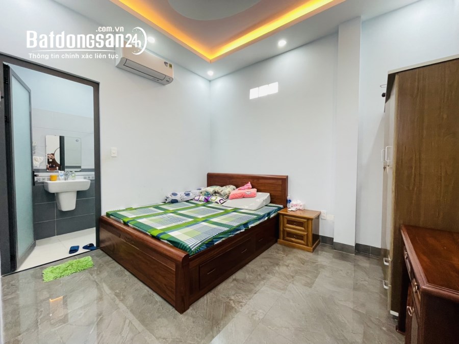Nhà mặt tiền gần chợ Đông Hoà, BigC Go, làng đại học Quốc gia HCM, 1037 Dĩ An