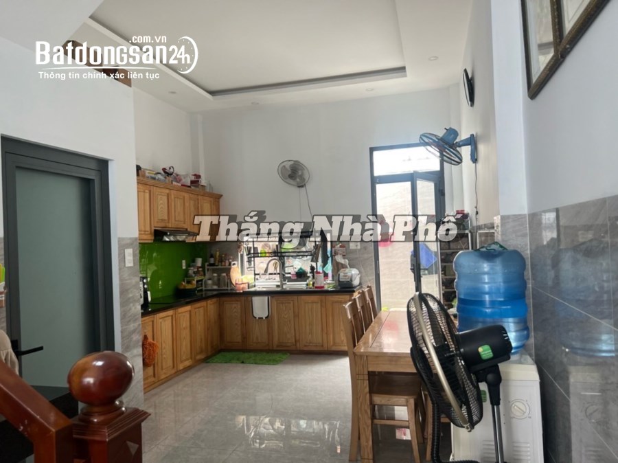 BÁN NHÀ TĂNG NHƠN PHÚ B HẺM XE HƠI 3 TẦNG KIÊN CỐ  CHỈ 4.990T.Ỷ FULL NỘI THẤT