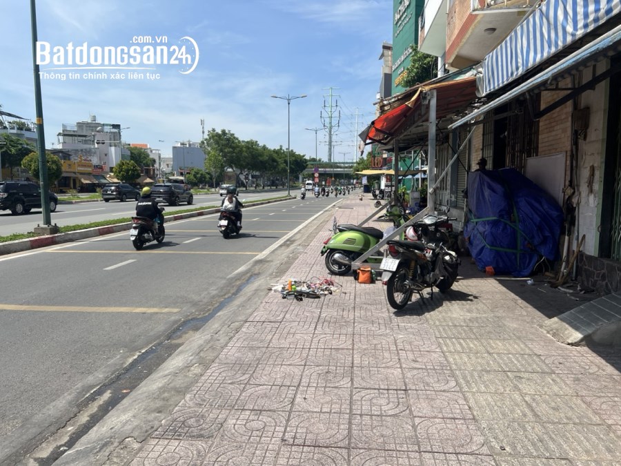 Bán nhà 2 mặt tiền phạm văn đồng và nguyễn bỉnh khiêm shr 5 phòng ngủ