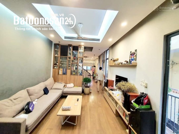  Bán mặt phố Trường Chinh, Thanh Xuân - Căn góc 55m2 x 5 tầng. Mặt phố KD - SĐCC 