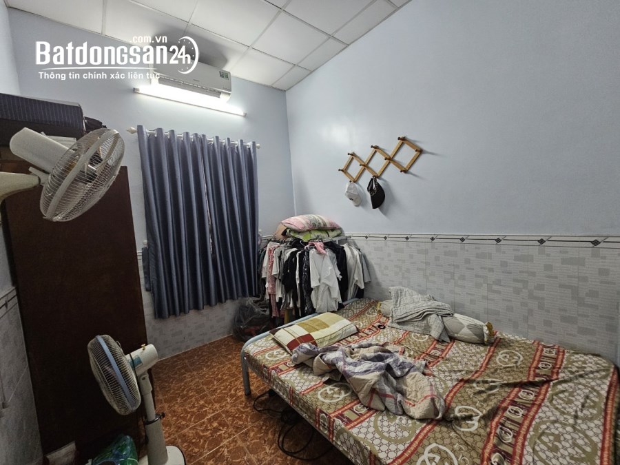 Nhà cấp 4 gần BigC Go Dĩ An, hẻm ô tô 16 chỗ, 952 Đông Hoà, Dĩ An