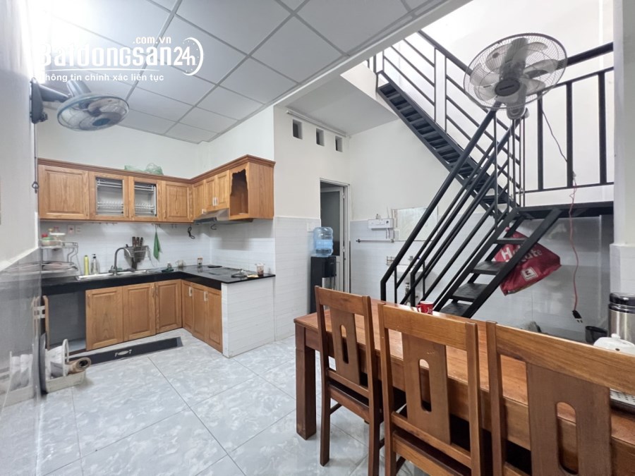 Nhà cấp 4 gần BigC Go Dĩ An, hẻm ô tô, 528 Đông Hoà, Dĩ An